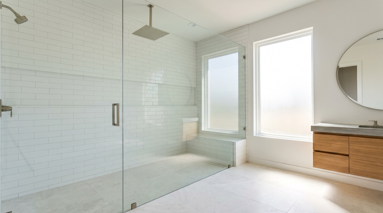 Bathroom & Walk-In Showers